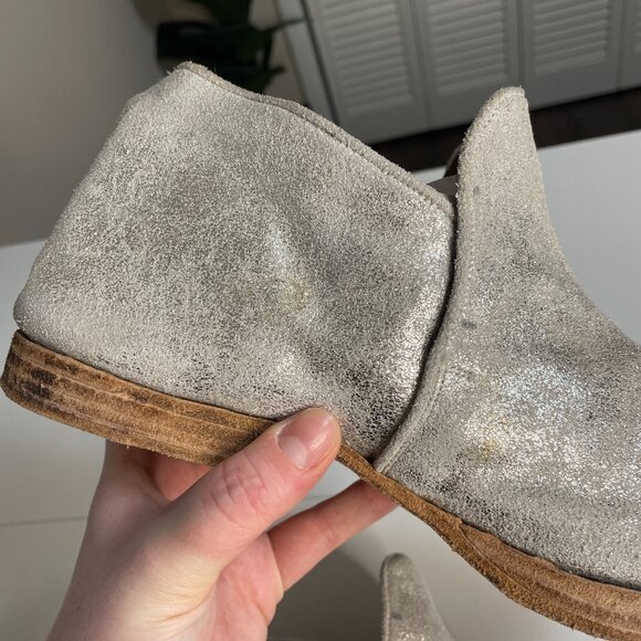 Magnolia Pearl Silver Metallic Leather Pull On Ankle Bootie 40 US 9.5 - Picture 5 of 13